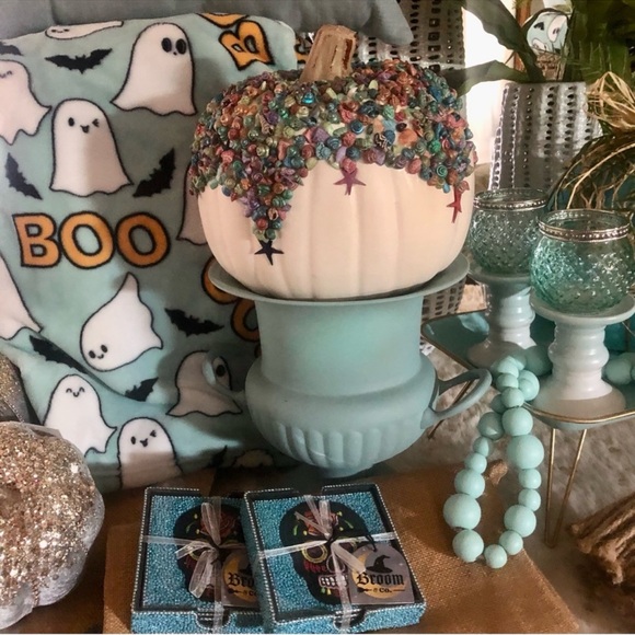 New!  “Sprinkles” Beach Coastal Seashell Pumpkin - Picture 7 of 10